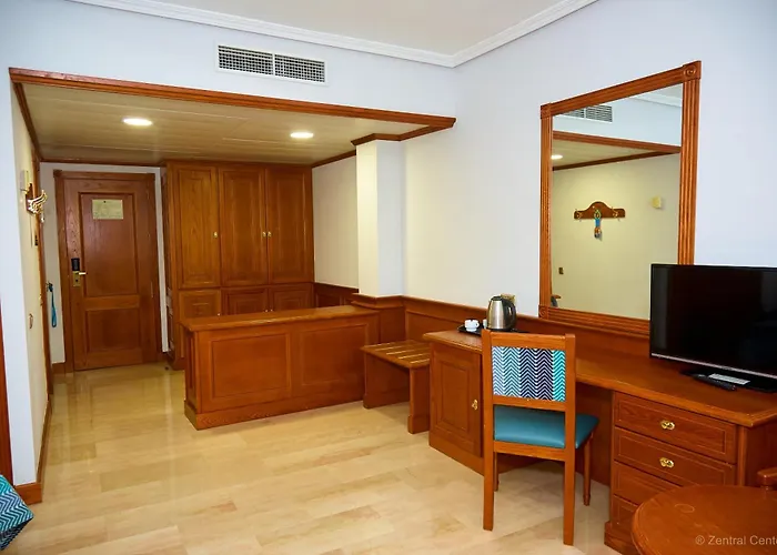 Zentral Center - Adults Only Otel 4*