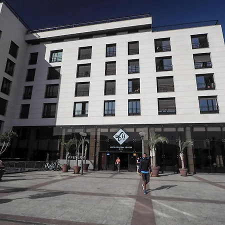 Готель Zentral Center - Adults Only 4*