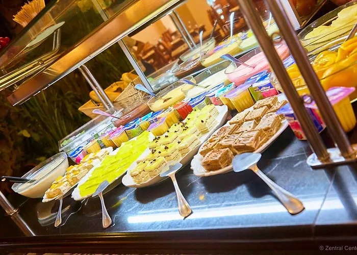 Готель Zentral Center - Adults Only